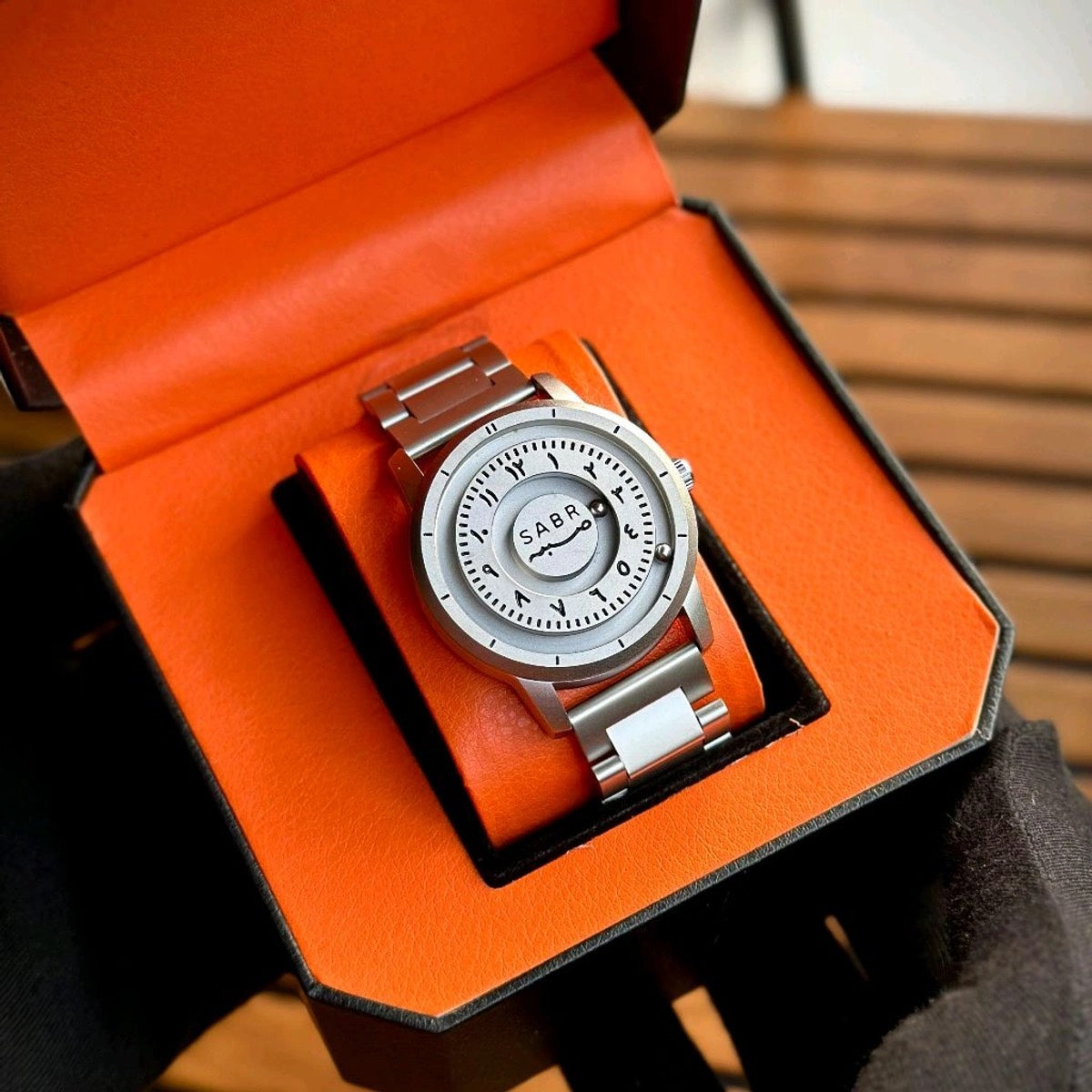 Arabic Steel White SABR